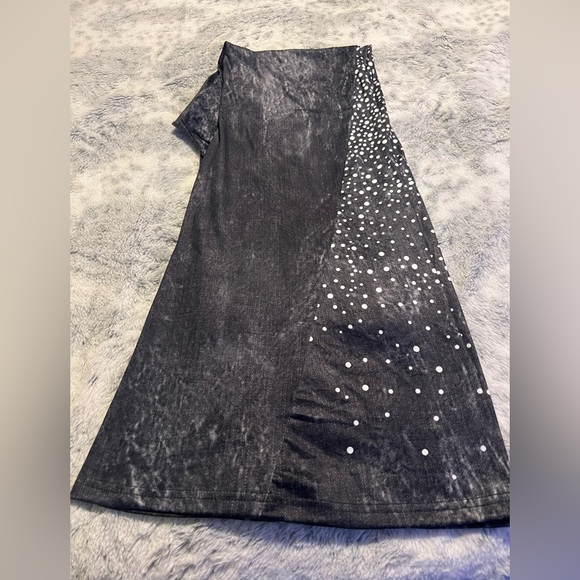 Women’s casual pants . Dot bottom print , flare leg - Picture 4 of 6